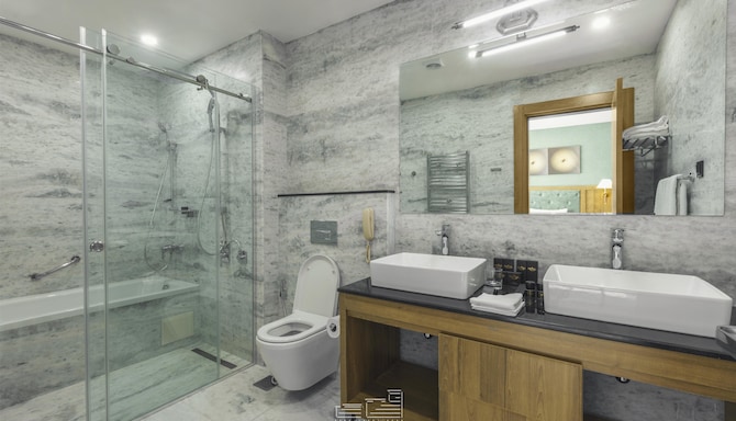 ROYAL TULIP HOTEL & CASINO TBILISI - Bathroom