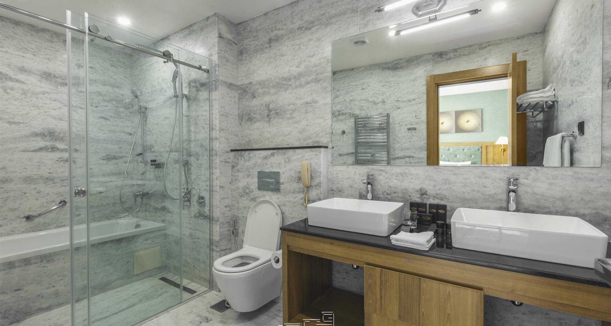 ROYAL TULIP HOTEL & CASINO TBILISI - Bathroom