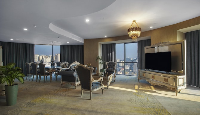 ROYAL TULIP HOTEL & CASINO TBILISI - King Suite