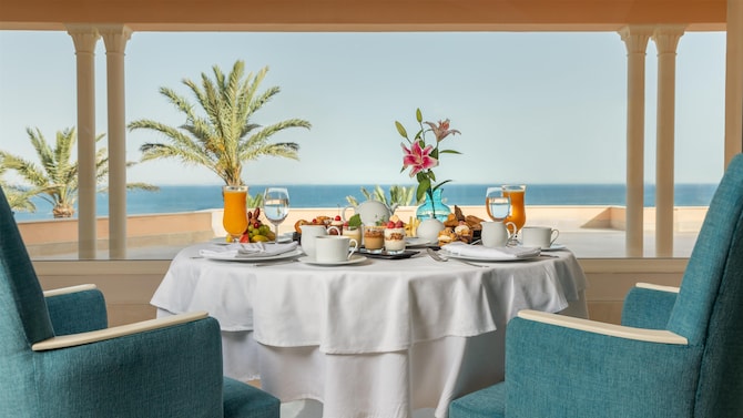 Royal Tulip Korbous Bay Thalasso and Springs - petit dej resto