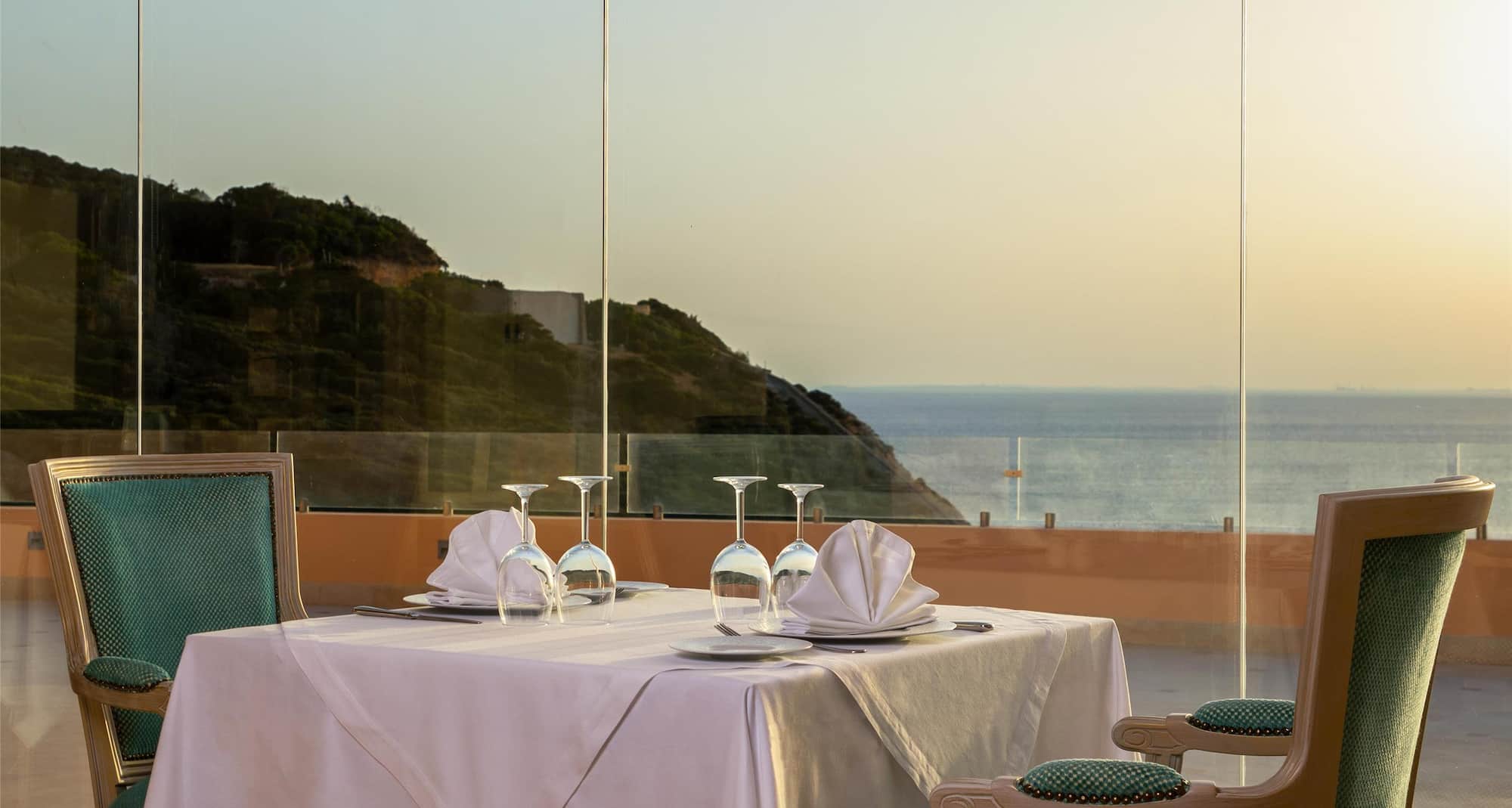 Royal Tulip Korbous Bay Thalasso & Springs - resto d  tail vue