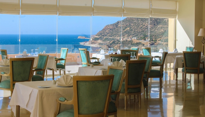 Royal Tulip Korbous Bay Thalasso and Springs - reto l  Espadon