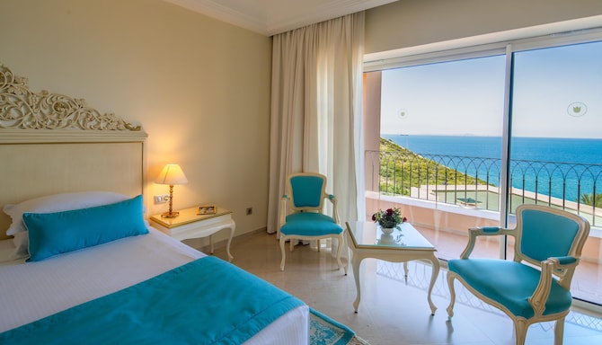 Royal Tulip Korbous Bay Thalasso & Springs - Vue de la suite