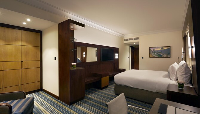Royal Tulip Muscat - Guest room