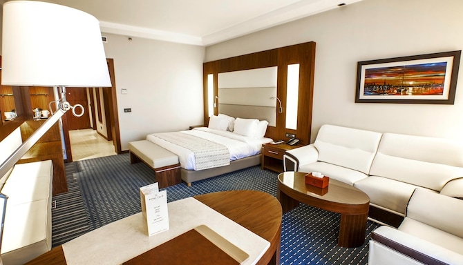 Royal Tulip Skikda - Royal Tulip Skikda Hotel Deluxe Room
