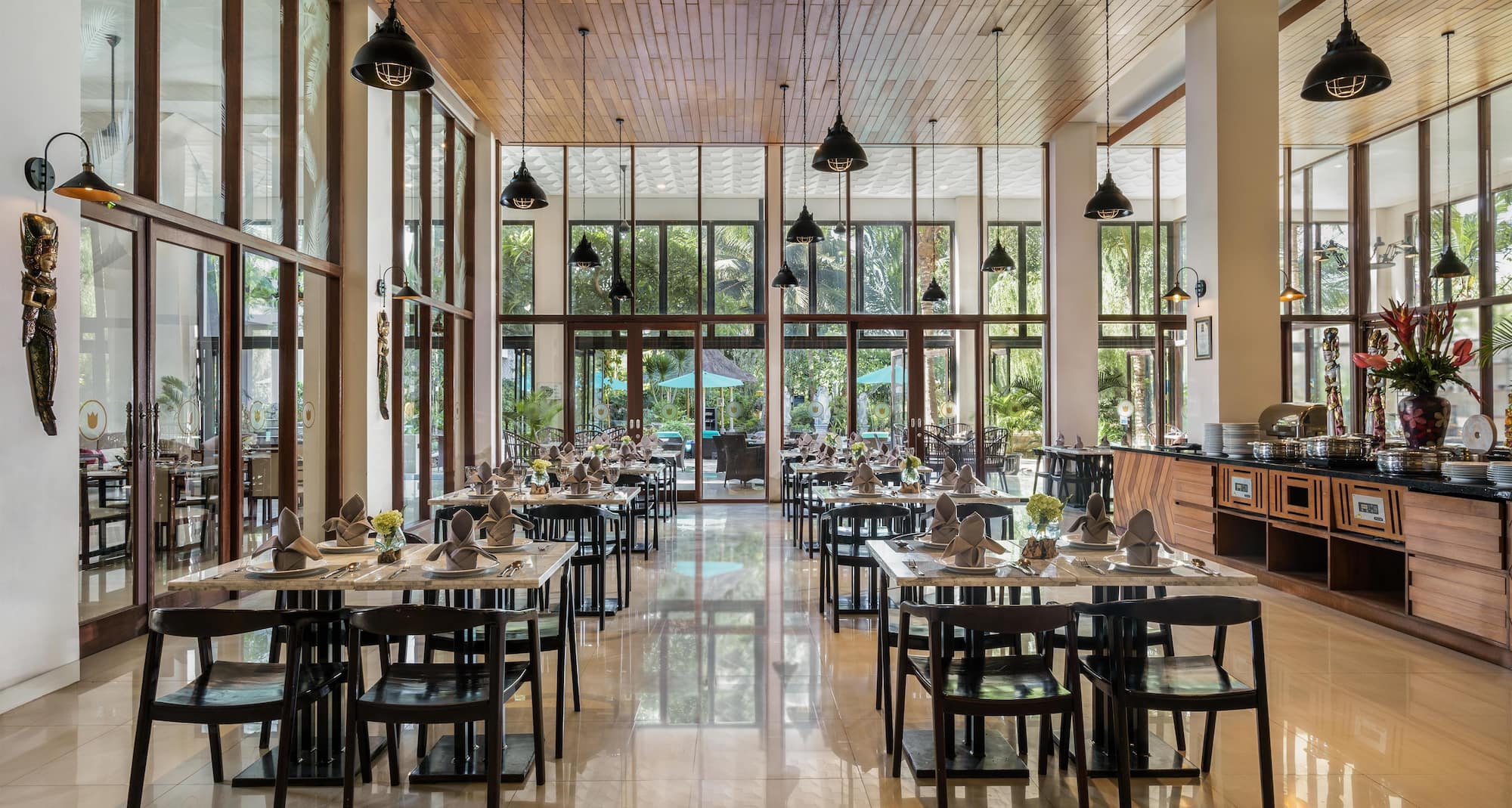 Royal Tulip Springhill Resort Jimbaran - Basil & Thyme Restaurant