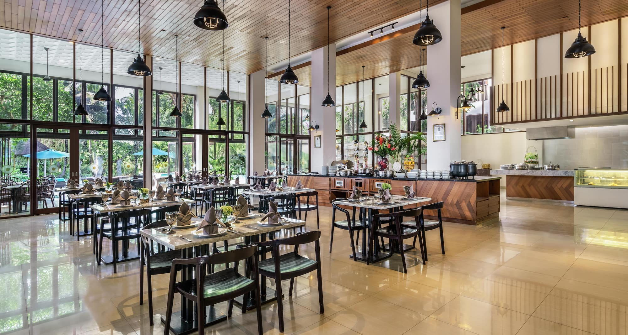 Royal Tulip Springhill Resort Jimbaran - Basil & Thyme Restaurant