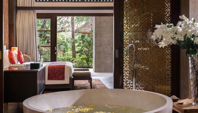 Royal Tulip Springhill Resort Jimbaran - Presidential Suite - Bathroom