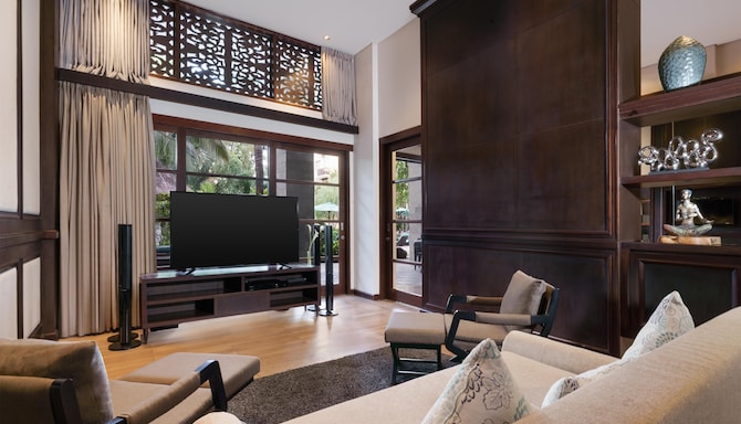 Royal Tulip Springhill Resort Jimbaran - Presidential Suite - Living Area