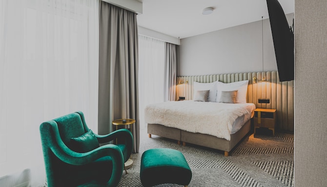 ROYAL TULIP WARSAW APARTMENTS - ICE Junior Room