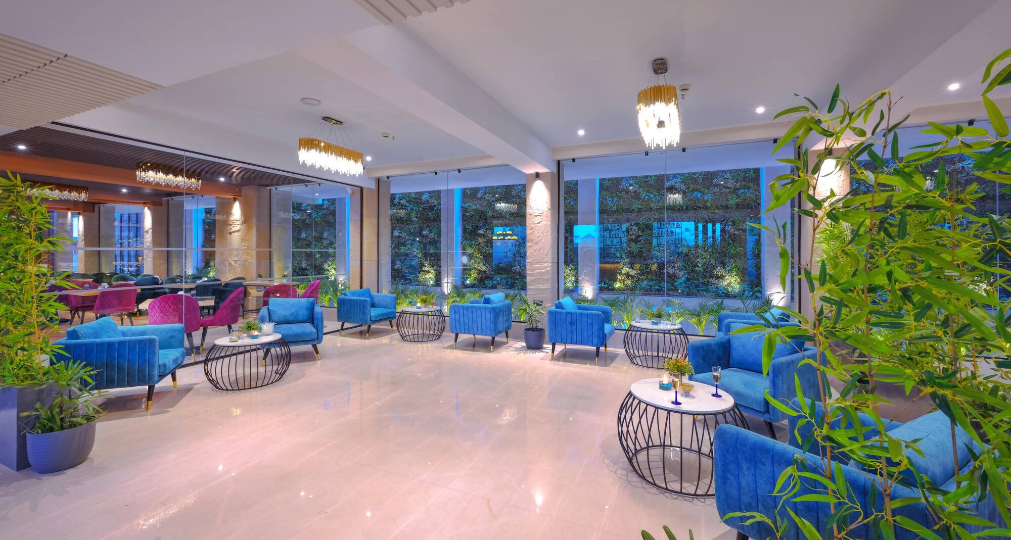 ROYALE SAROVAR PORTICO AGRA - Bar