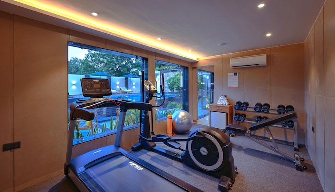 ROYALE SAROVAR PORTICO AGRA - Gym