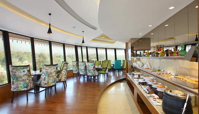 RS Sarovar Portico Palampur - Restaurant