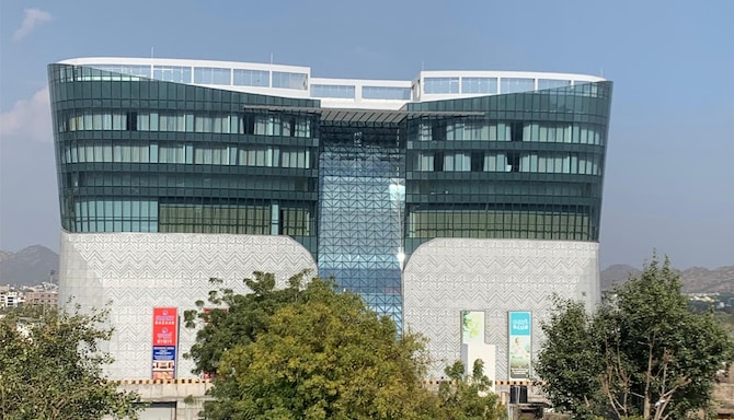 SAROVAR PORTICO AJMER - facade