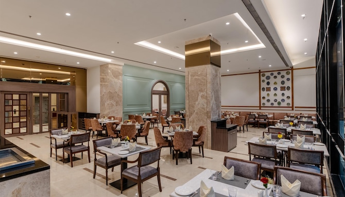SAROVAR PORTICO AJMER - Restaurant