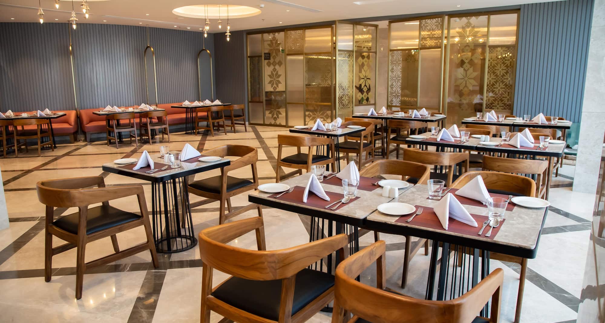 Sarovar Portico Birgunj - Restaurant