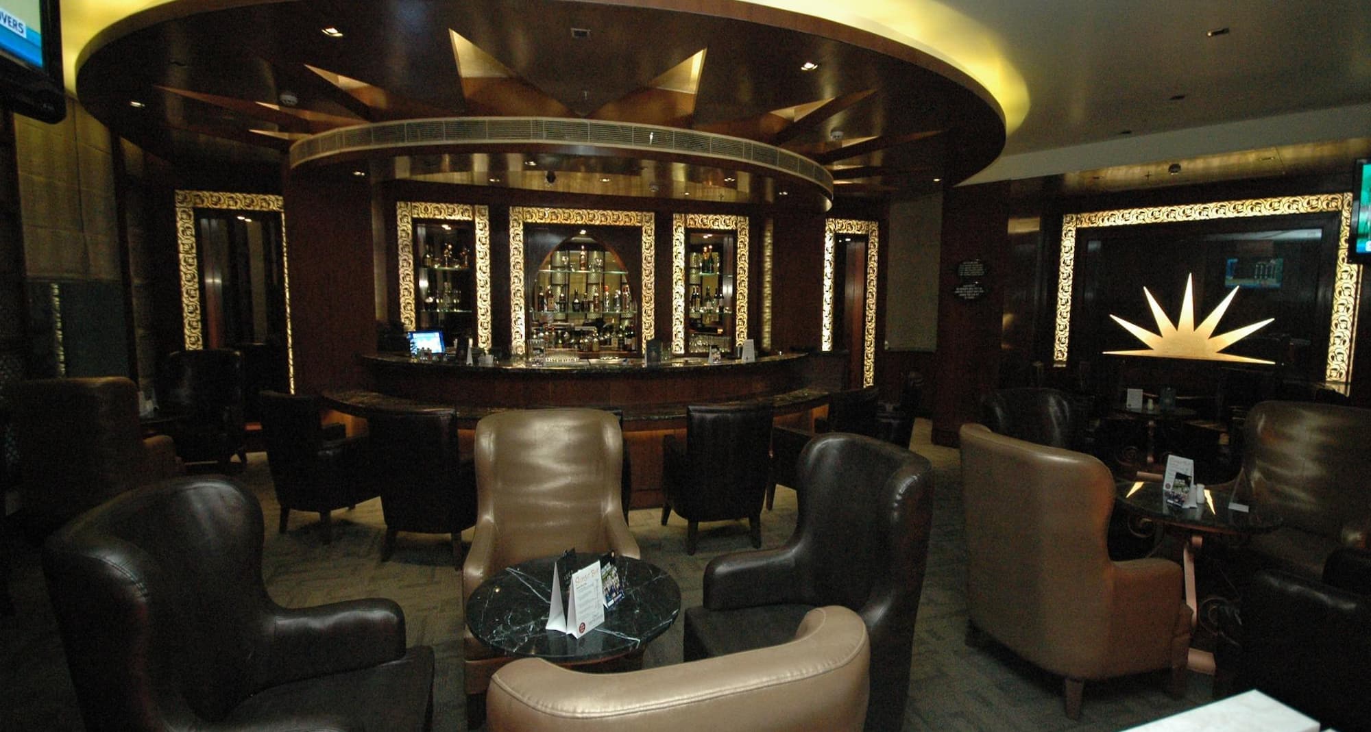 Sarovar Portico Jaipur - Bar