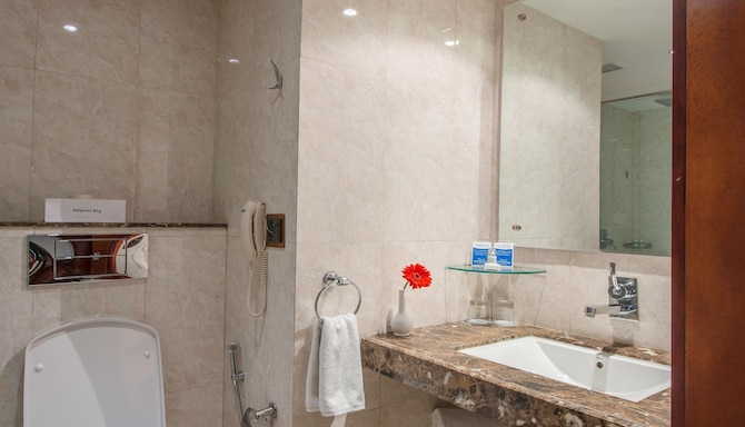 Sarovar Portico Jaipur - Bathroom PR