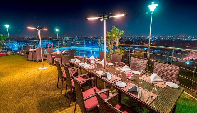 Sarovar Portico Jaipur - rooftop restaurant