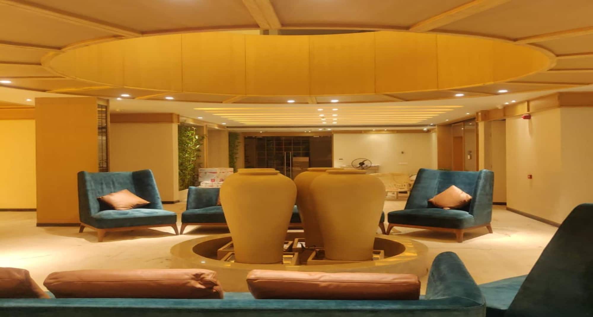 Sarovar Portico Morbi - Reception Lobby