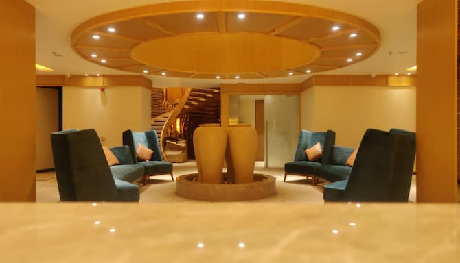 Sarovar Portico Morbi - Vue du lobby