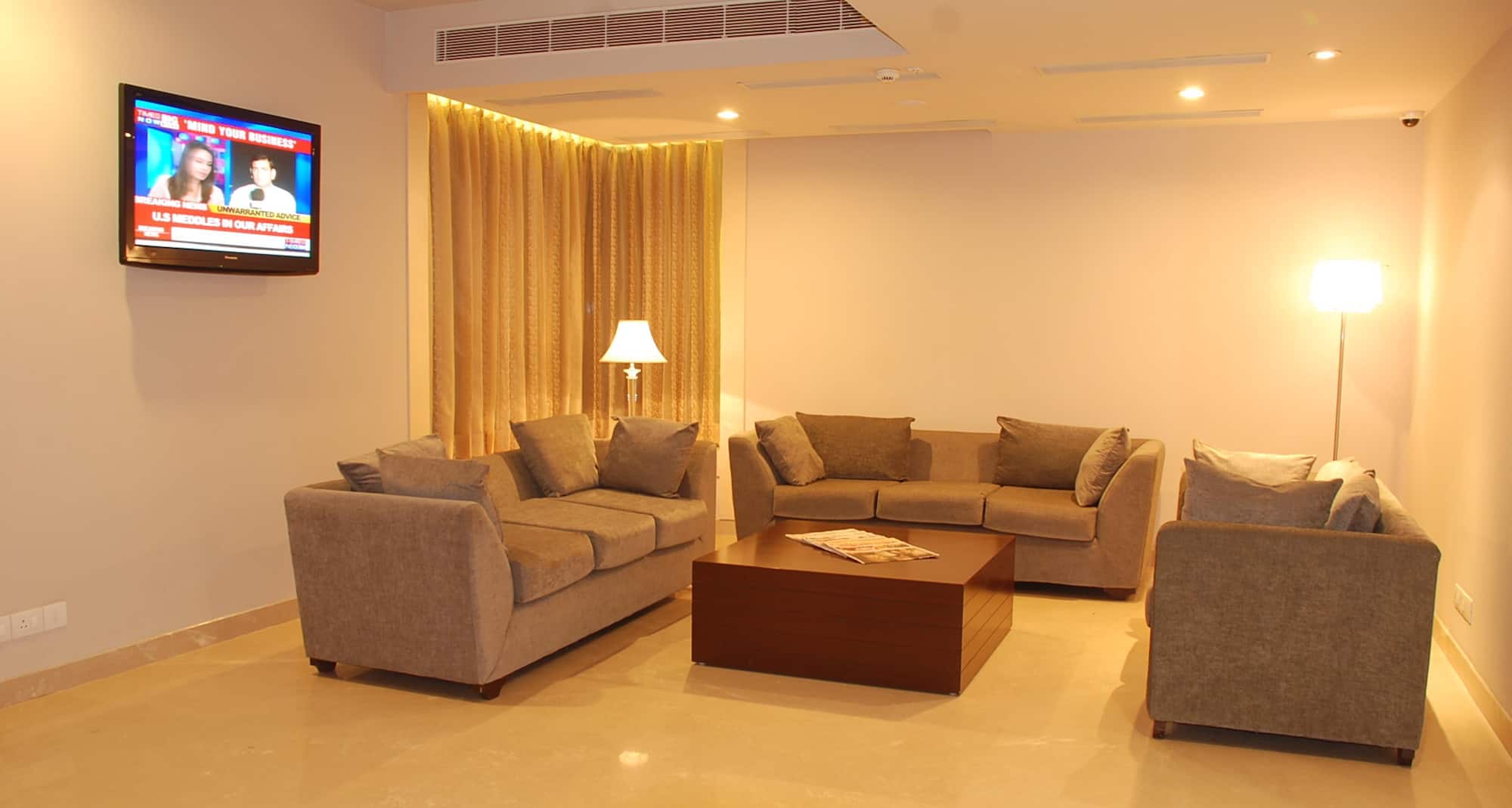 Sarovar Portico Naraina Delhi - Lobby