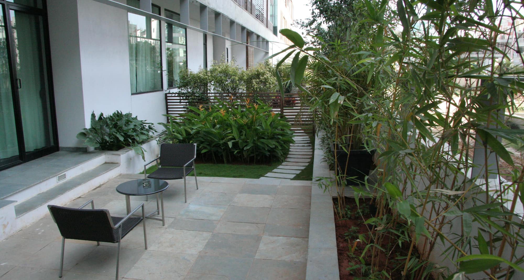 RBD Sarovar Portico Bengaluru - garden terasse