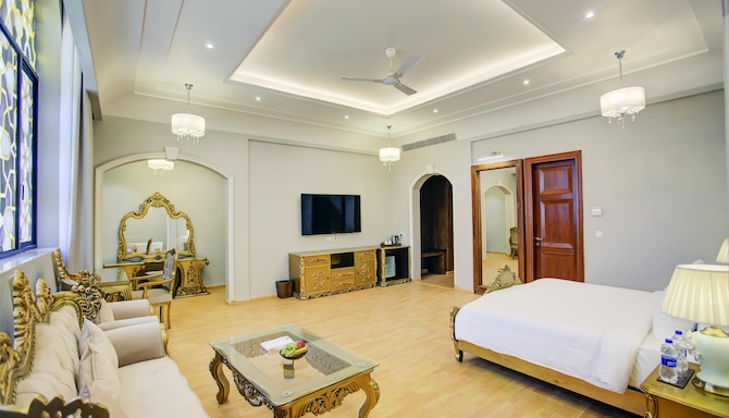 Sarovar Portico Saharanpur - Suite