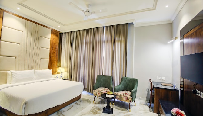 Sarovar Portico Saharanpur - Deluxe room