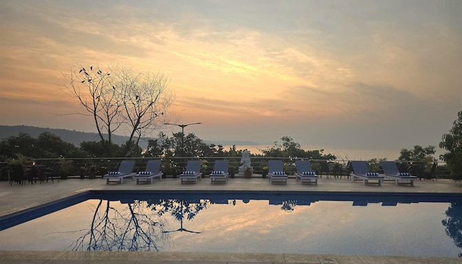 SAROVAR PORTICO SINDHUDURG - Swimming Pool View
