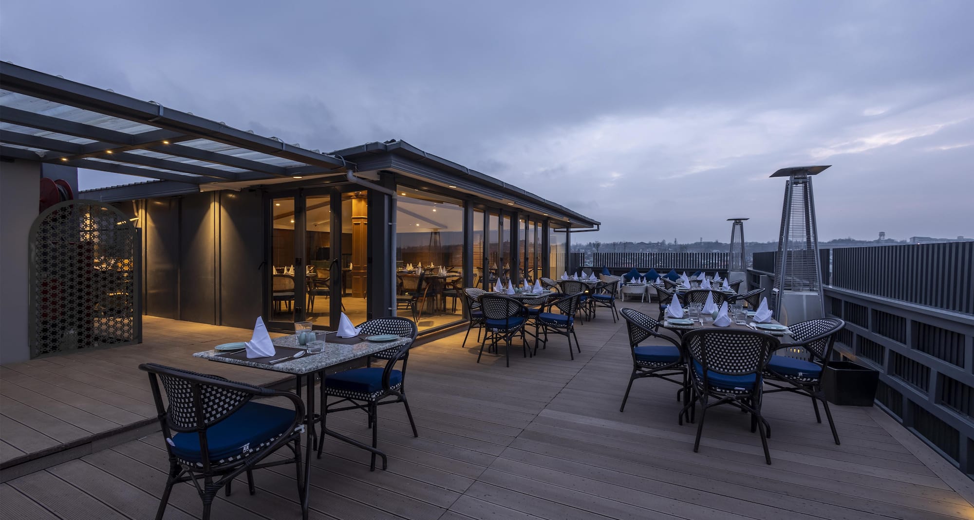 SAROVAR PORTICO SRINAGAR - Cafe