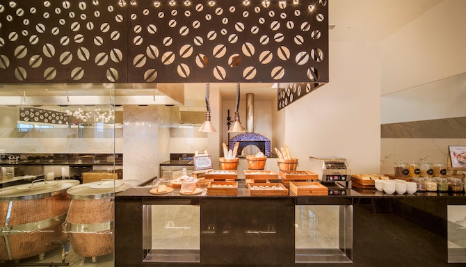 Sarovar Portico Sriperumbudur Chennai - SPR Kitchen