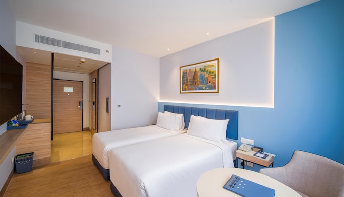 Sarovar Portico Sriperumbudur Chennai - Standard Twin