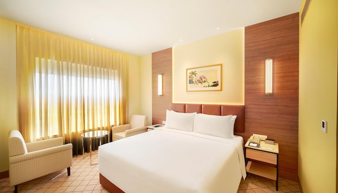 Sarovar Portico Sriperumbudur Chennai - Suite Room Bedroom