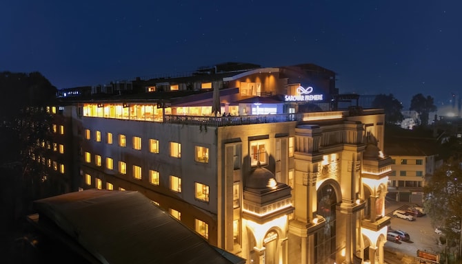 Sarovar Premiere Srinagar - Facade