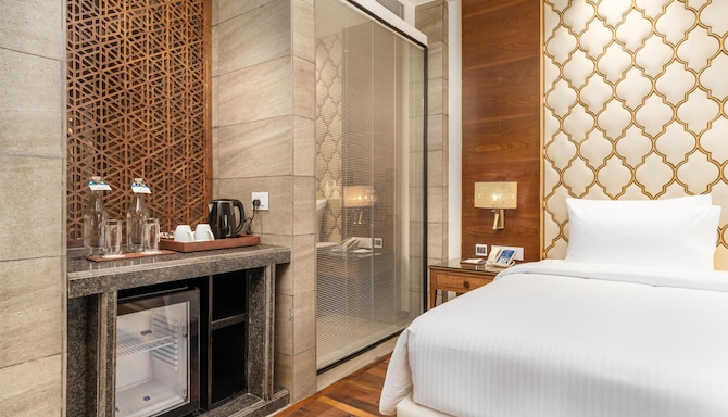 Sarovar Premiere Srinagar - Deluxe Room
