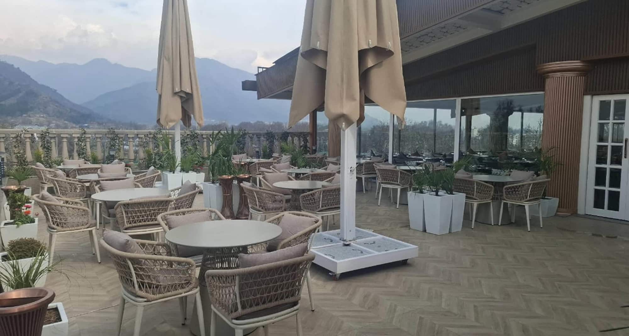 Sarovar Premiere Srinagar - Restaurant
