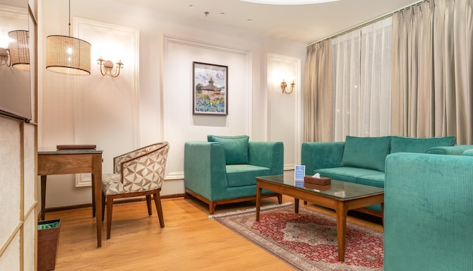 Sarovar Premiere Srinagar - Junior Suite
