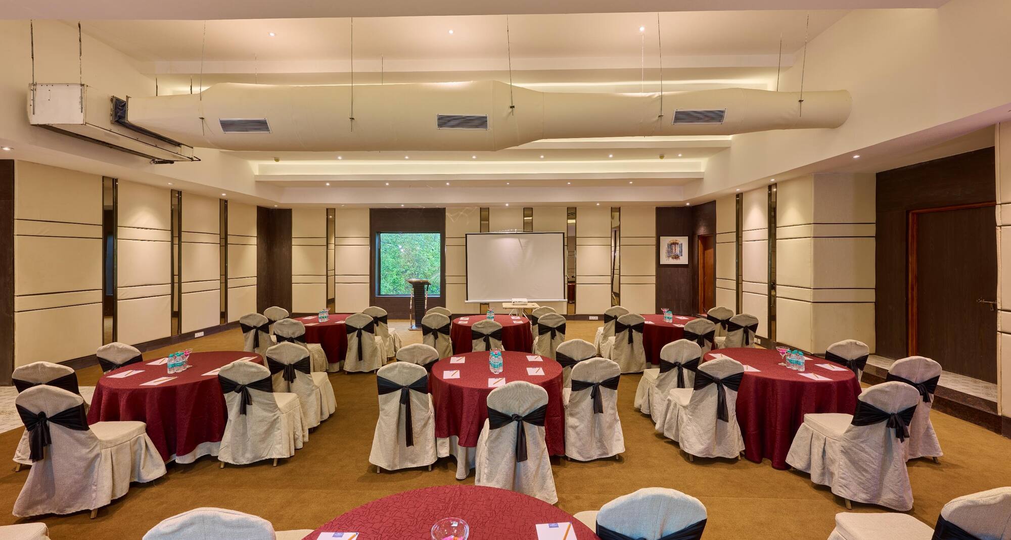 SEA BREEZE SAROVAR PORTICO VARCA GOA - Hall