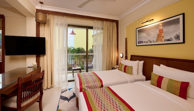 SEA BREEZE SAROVAR PORTICO VARCA GOA - Superior Twin Bed