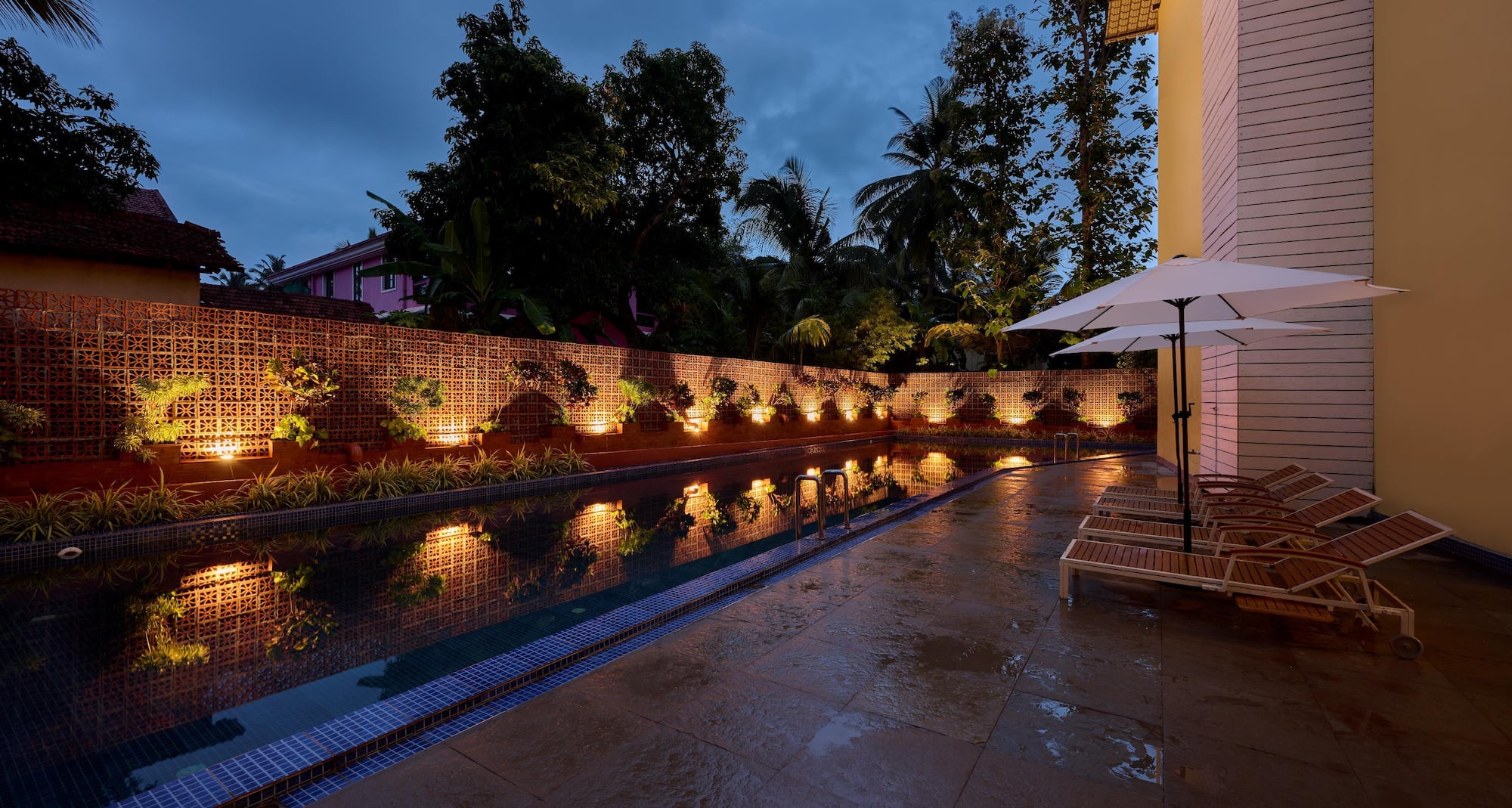 SEA BREEZE SAROVAR PORTICO VARCA GOA - Pool view