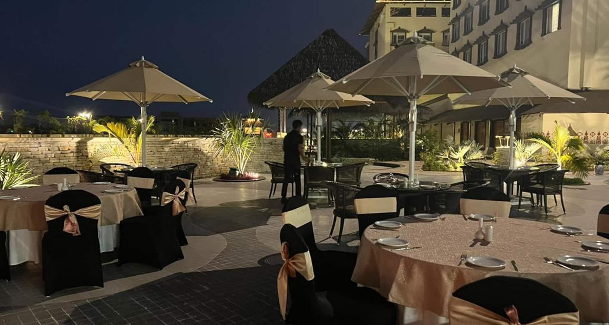 Shyama Sarovar Portico Orai - Exterior view
