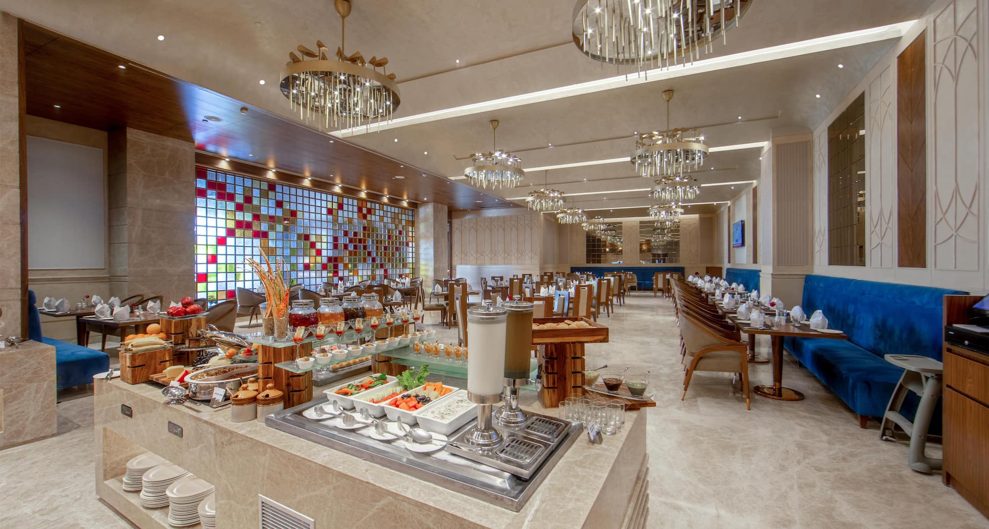 THE GAURS SAROVAR PREMIERE - Flavours Restaurant