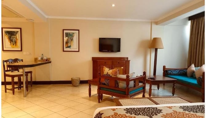 The Heron By Sarovar Portico India - Jr Suite