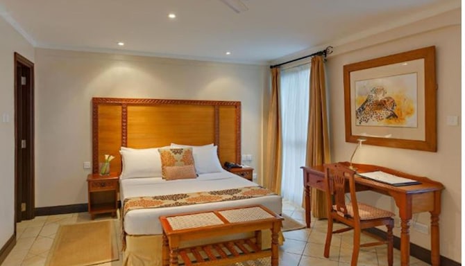 The Heron By Sarovar Portico India - Jr Suite