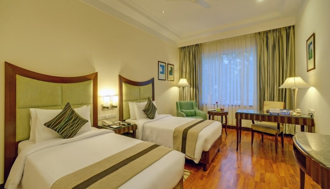The Muse Sarovar Portico Nehru Place New Delhi - Superior Twin Bed