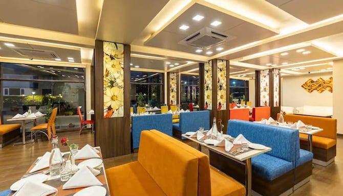 The Vaishno Devi Sarovar Portico Katra - Restaurant