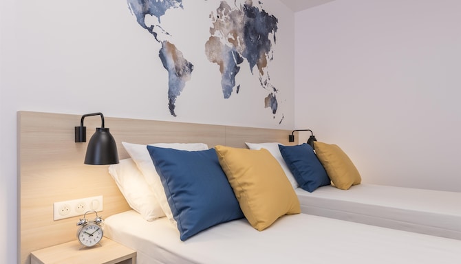 Tulip Inn Antwerpen - Tulip Inn twin bed room