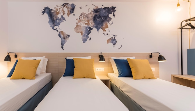 Tulip Inn Antwerpen - Triple Room