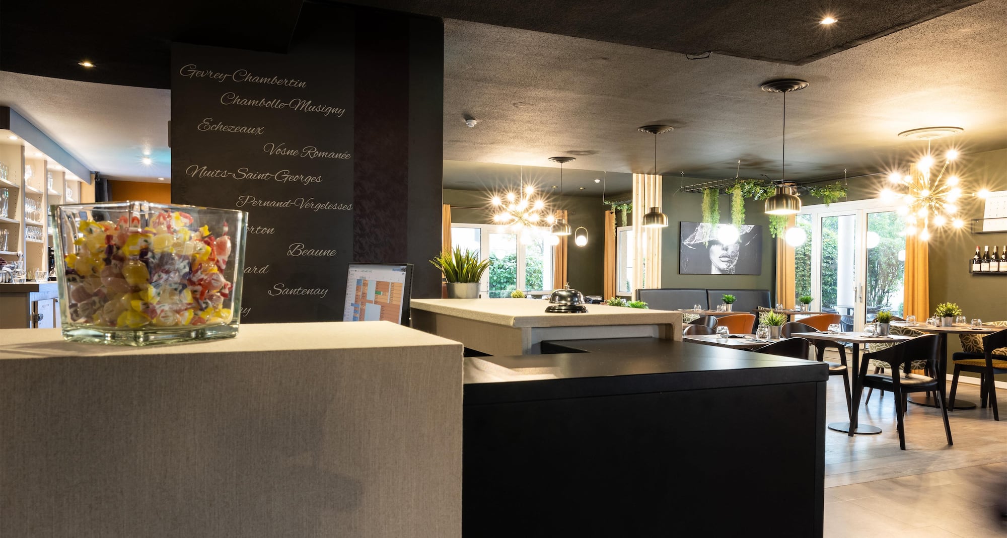TULIP INN BEAUNE - HotelTulipInn Restaurantreceptionsalonpetitdejeuner Septembre LionelDUPOUY Photographie
